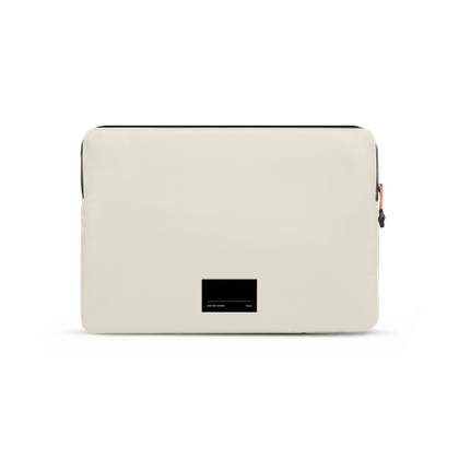 Native Union Ultralight Sleeve - etui ochronne do Macbook 15" (sandstone)