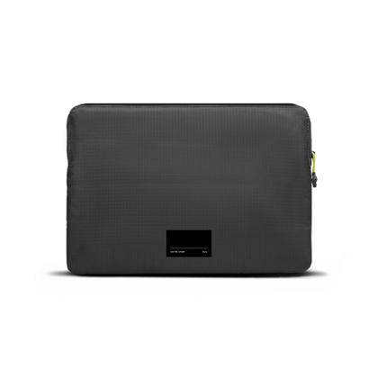 Native Union Ultralight Sleeve - etui ochronne do Macbook 15" (black)