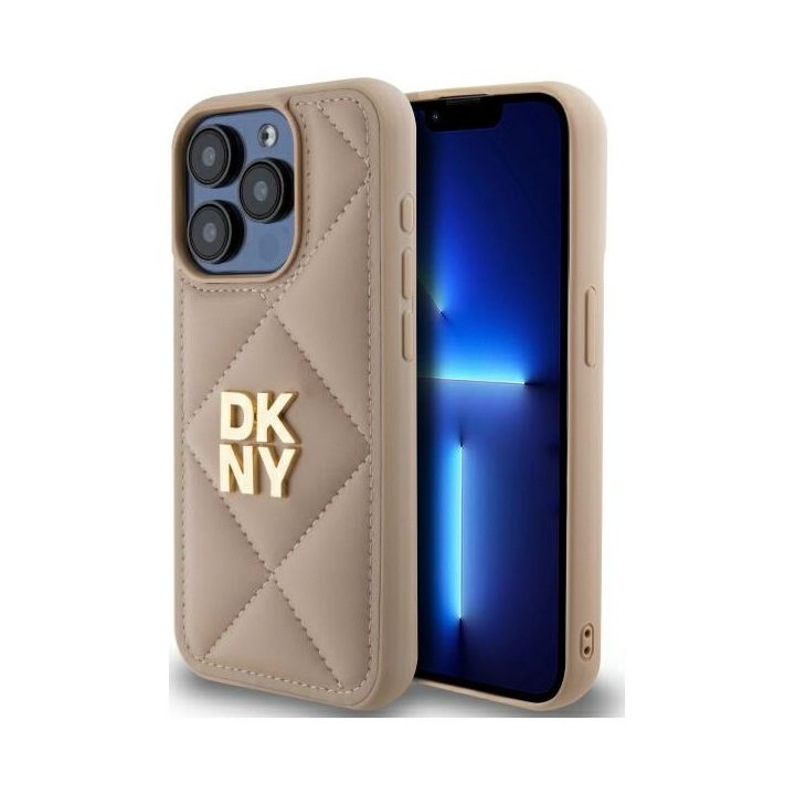 DKNY DKHCP15LPQDSLE iPhone 15 Pro 6.1"   beżowy/beige Quilted Stack Logo na NearMe.pl
