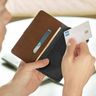 UNIQ etui book Journa iPhone 12/12 Pro6,1" szary/dark grey na NearMe.pl