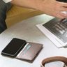 UNIQ etui book Journa iPhone 12 Pro Max6,7" szary/dark grey na NearMe.pl