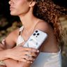 UNIQ etui Coehl Savon iPhone 16 6.1"     Magnetic Charging bubble prism na NearMe.pl