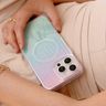 UNIQ etui Coehl Linear iPhone 16 6.1" Magnetic Charging opal/iridescent na NearMe.pl